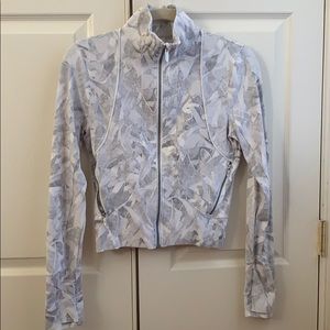Lululemon Crop Jacket - Size 6